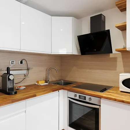 Pavillon Riviera Yourhosthelper *