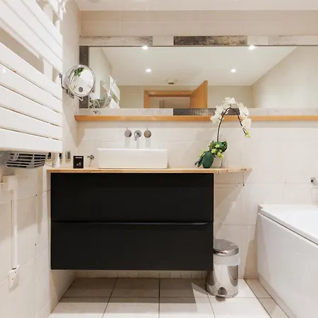 Pavillon Riviera Yourhosthelper