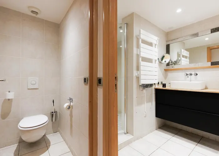 Pavillon Riviera Yourhosthelper * Cannes